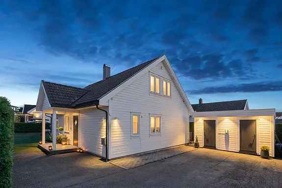 Enebolig til salgs - 4 soverom, loftstue, barnevennlig