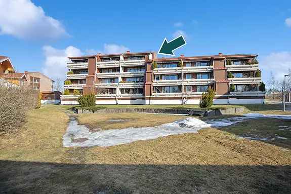 Romslig 3-roms Toppleilighet Kløfta - 2 Balkonger - Garasjeplass