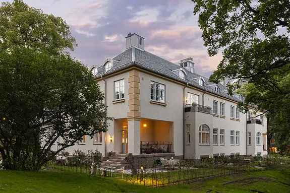 Stor Leilighet Privat Hage 3 Soverom 2 Bad Garasje