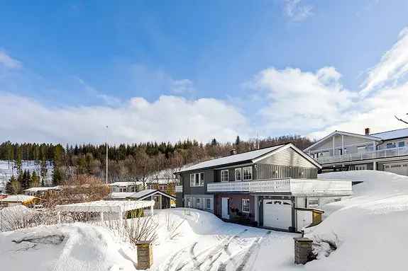 Familievennlig bolig i Blåbærhaugen - Nær Folkeparken