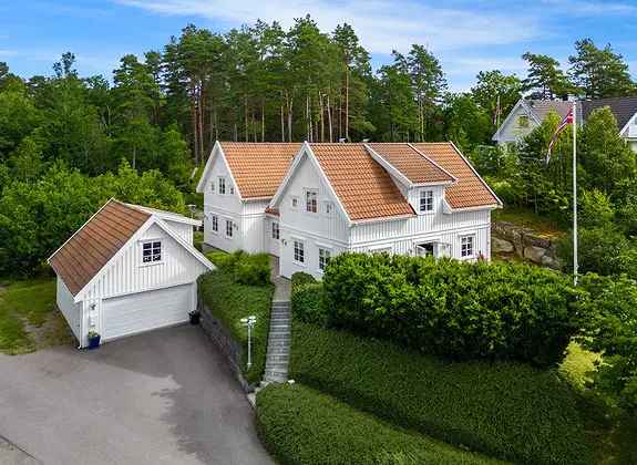 Stor enebolig pa Tjøme - 5 soverom 3 bad Dobbelgarasje Batplass