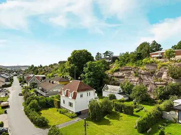 Klassisk Villa 1922 Bjørndalen Stor Hage Sentrumsnær