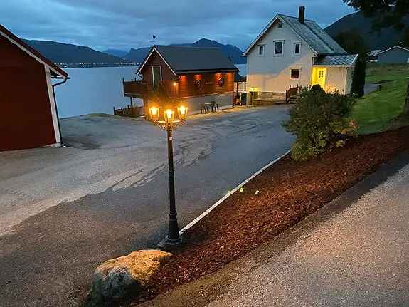 Hus til leige Lauvstad - 3 etasjer, flott tomt, nær skule og barnehage