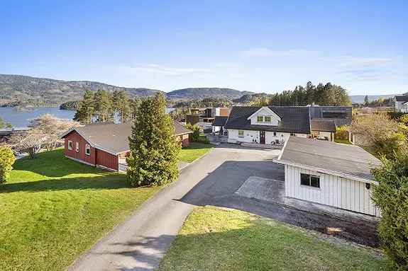 Enebolig nær Steinsfjorden med renoveringsbehov