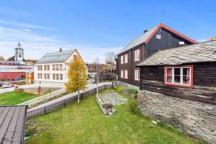 Sjarmerende Eiendom Flanderborg - Unik Mulighet