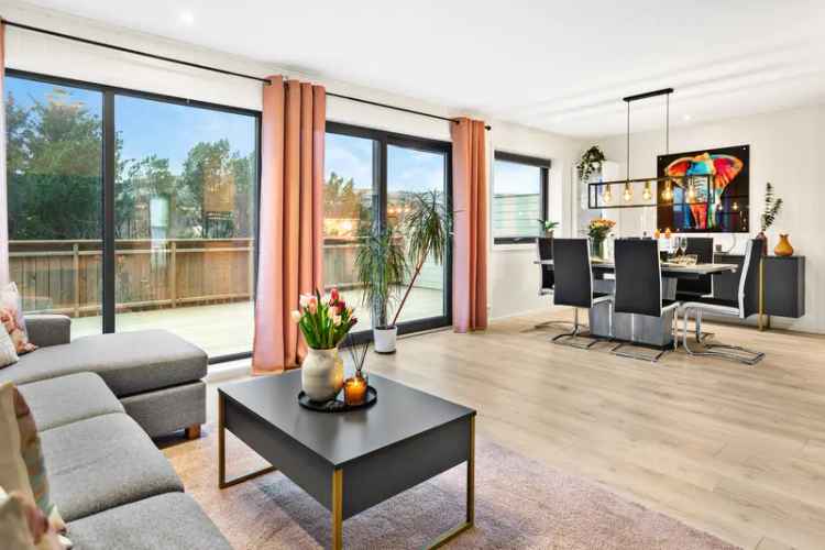 Rekkehus 3 soverom 2 bad Loftstue El-bil lader