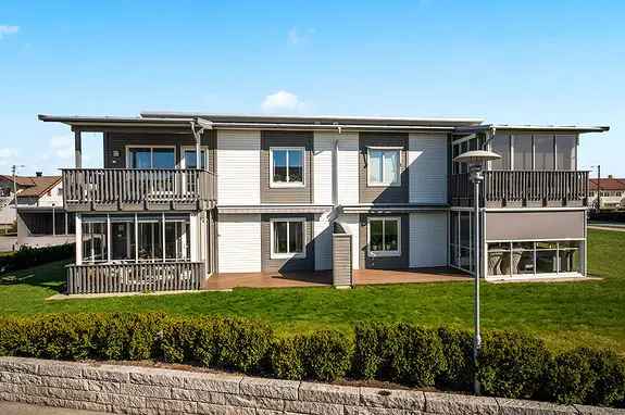 Attraktiv selveierleilighet med innglasset veranda og 2 soverom