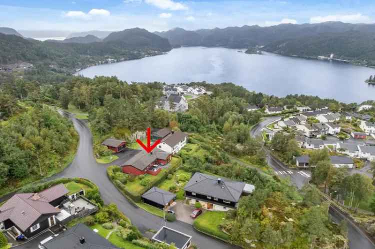 Enebolig Rauli Dobbel Garasje Flott Utsikt