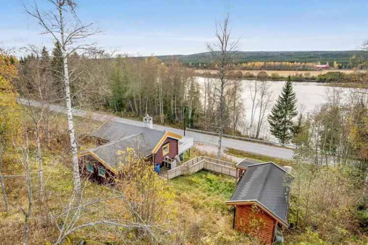 Solrik Fritidseiendom ved Glomma - Hytte med Stor Terrasse