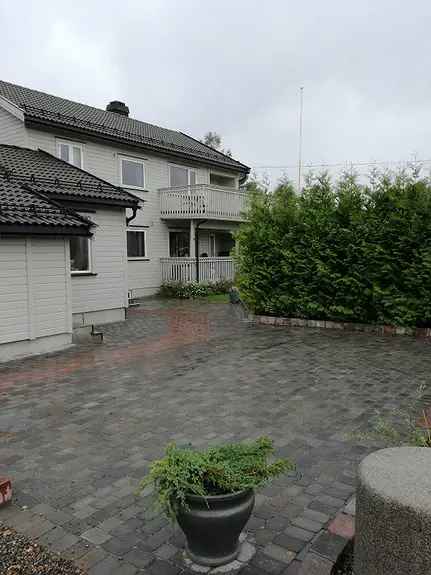 Hybel leies ut ved Torp stasjon