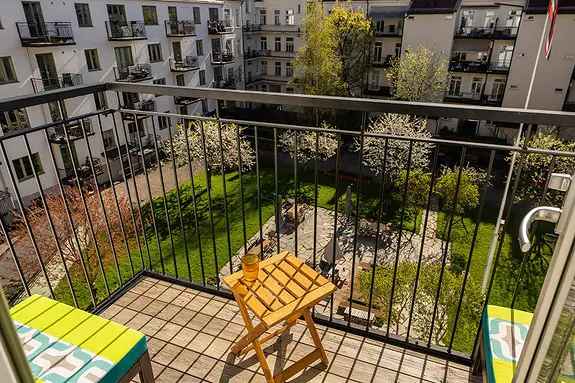 Sjarmerende 2 3-roms leilighet Sagene med balkong vedovn og bakgård