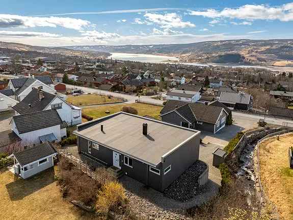 Moderne bolig i Nordre Ål - 4 soverom, 2 bad, dobbel garasje
