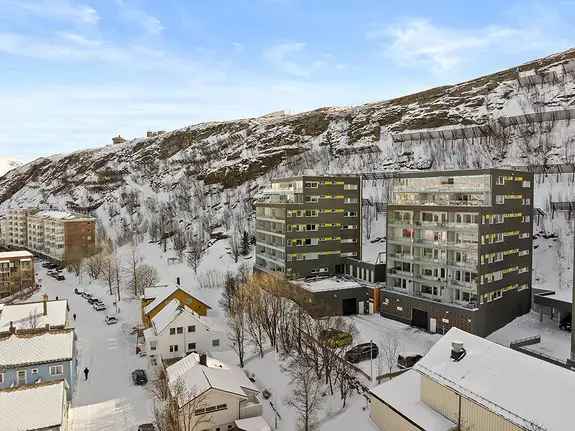 Romslig 4-roms leilighet i Hammerfest sentrum