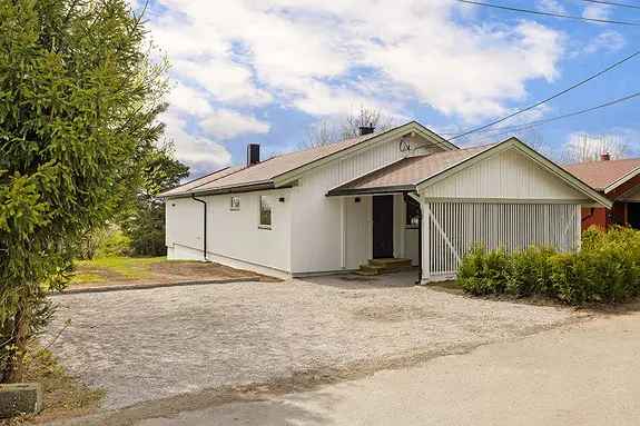 Strøken Familiebolig Oppgradert 2024 25 Solrikt Utsikt Carport