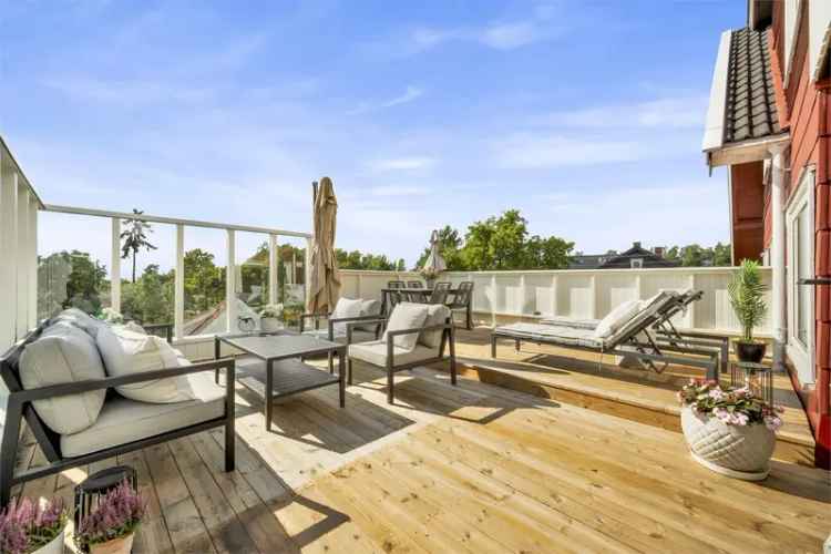 Stabekk 4-roms Selveierleilighet Med Takterrasse