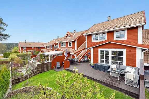 Barnevennlig enebolig Bjørndal - Sydvendt terrasse - Nær marka