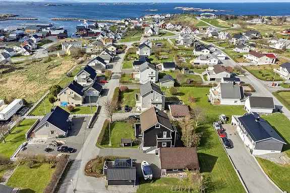 Bud Enebolig 5 Soverom 2 Bad Dobbelgarasje Stor Gårdsplass