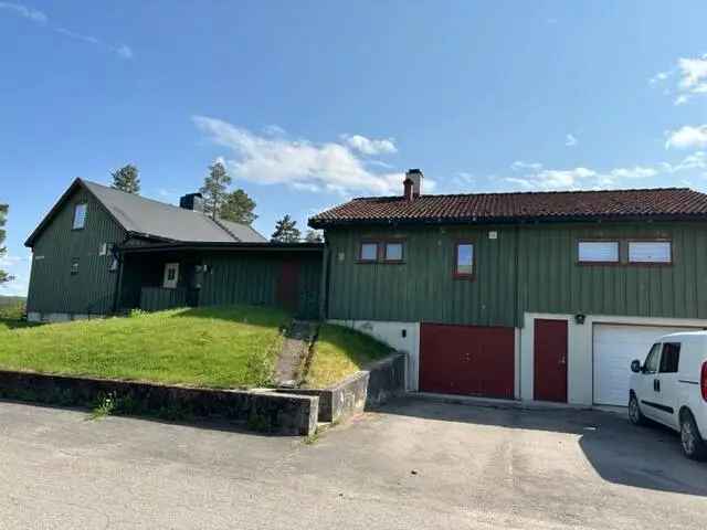Enebolig Rena Parkveien 8  Utleieleilighet Hybel 3 Garasjeplasser