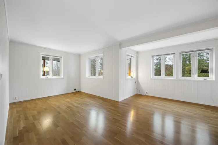 Leilighet til salgs Vegårshei - 2 soverom, carport og uteplass