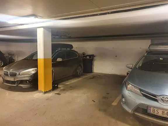 Oppvarmet Garasjeplass til leie