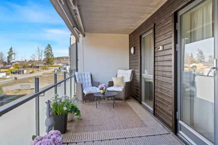 Knapstad Leilighet - Lys Balkong Garasjeplass Heis
