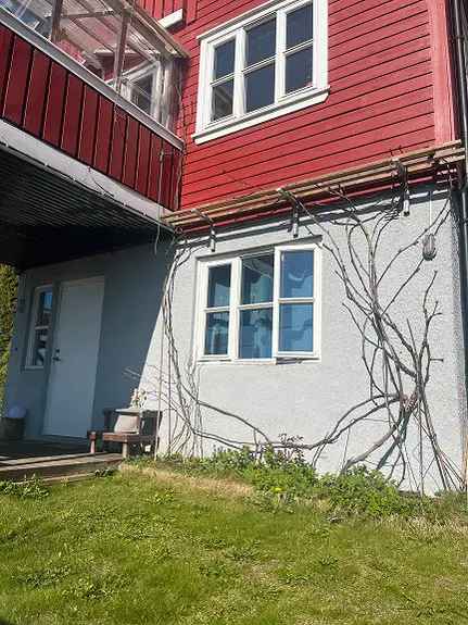 Lys Hybel Til Leie I Rolig Villastrøk