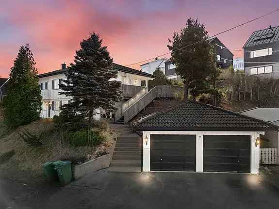 Enebolig Rælingen - Stor terrasse og dobbel garasje