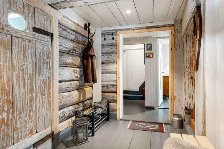Sjelden Hytte ved Ringsjøen - Historisk Sjarm og Moderne Komfort