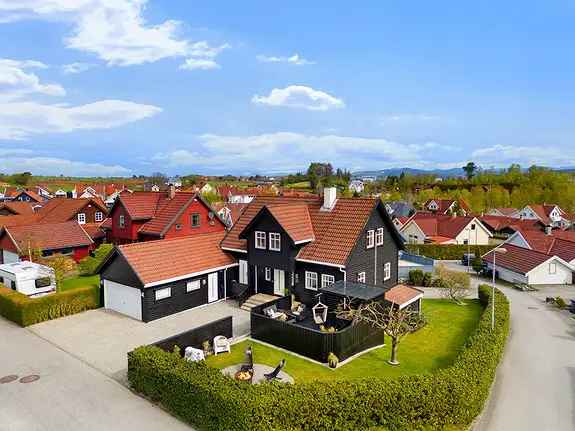 Enebolig Kolleholen 3 - Familiebolig med sokkelleilighet