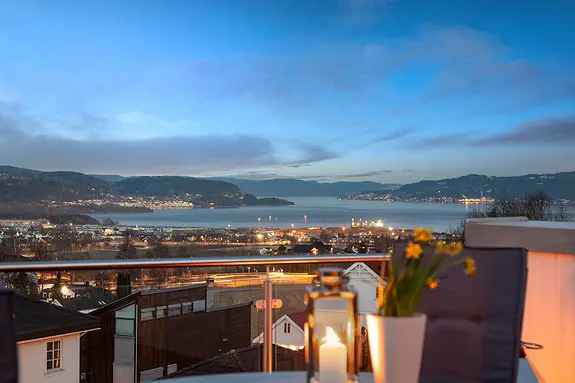 Moderne Enebolig pa Stoppenkollen 4 Soverom Takterrasse