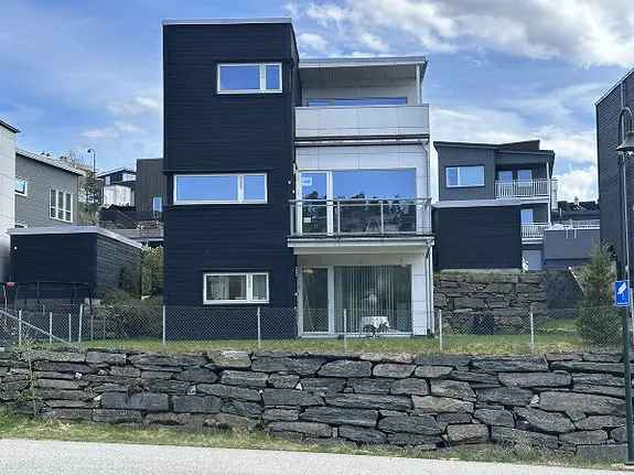 Moderne enebolig Justneshalvøya 4 soverom Garasje lader Internett