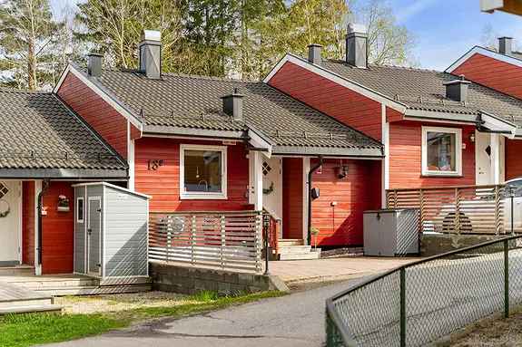 Familievennlig rekkehus p

Borgenhaugen - Garasje og lader