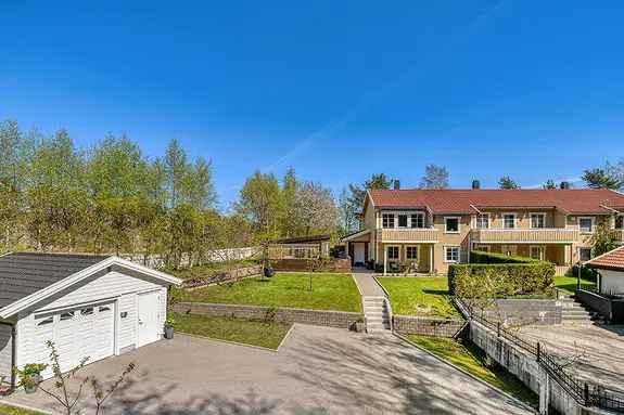 Familiedrøm i Vågsbygd - Enderekkehus med Stor Tomt