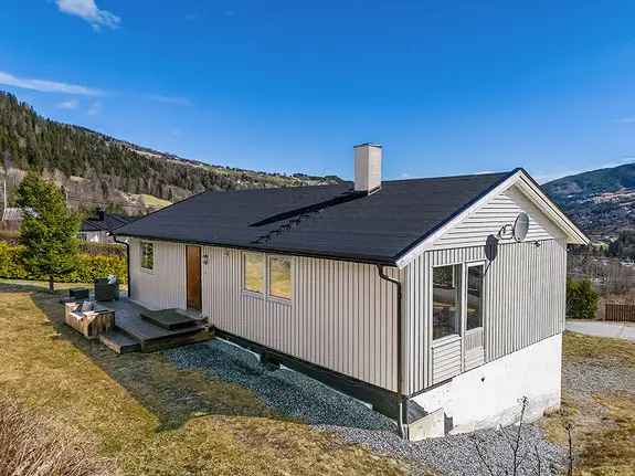 Koselig Enebolig Granhagen - Flott Utsikt og Solforhold