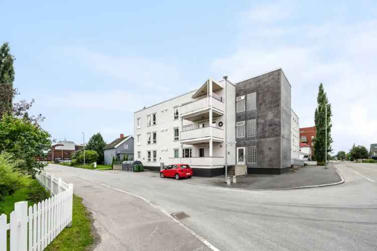 3-roms Leilighet Stjørdal Sentrum 2014 Heis Parkering Veranda