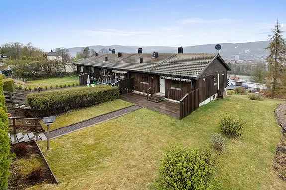 Enderekkehus Pukerud - Hage - Utsikt - Garasje