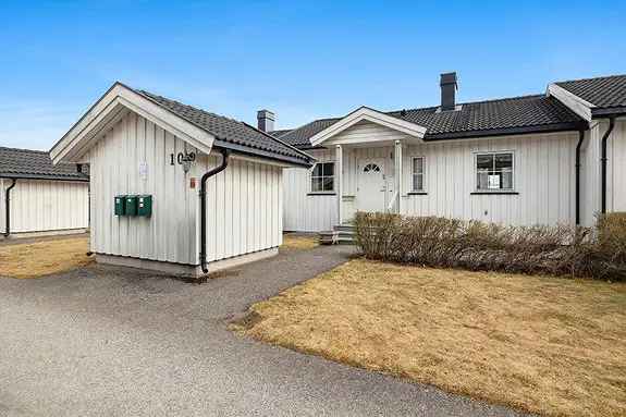 Lys 3-roms leilighet Råholt - Garasje og Balkong