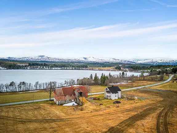 Eiendom ved Grønlivatnet Rindal - Flott utsikt og renovert