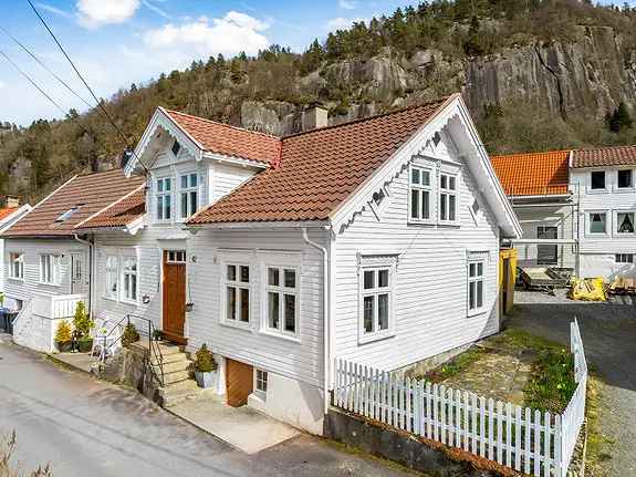 Nedre Feda Sørlandshus Idyllisk Beliggenhet Boplikt