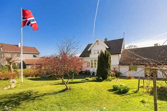 Enebolig i Våland - Generasjonsdel Utmerket beliggenhet