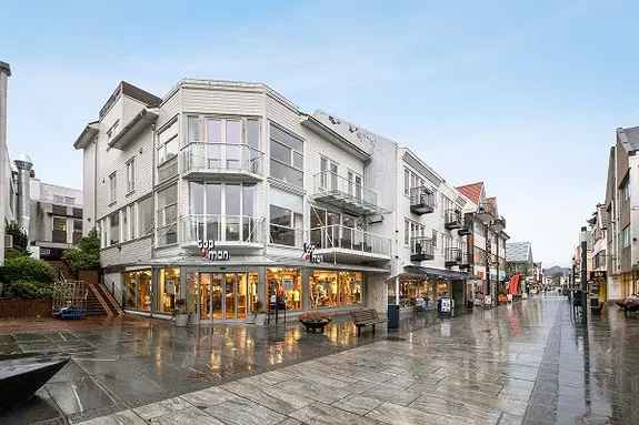Fullt møblert leilighet Sandnes sentrum parkering