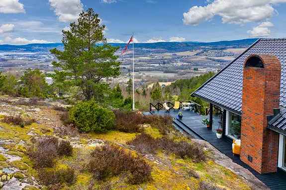 Enebolig med Panoramautsikt - 5 Soverom - Stor Tomt
