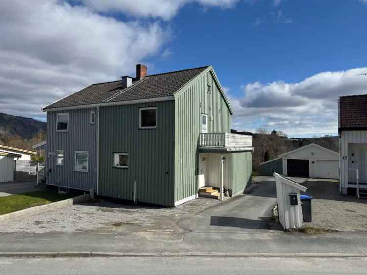 Skjervetroa Tomannsbolig 3 Soverom Garasje Sentrumsnar