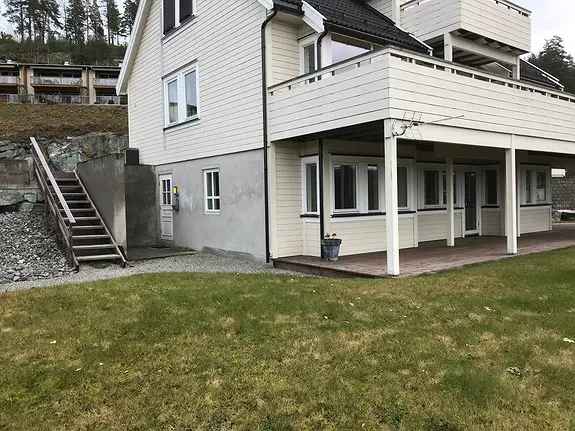 Sokkelleilighet med Utsikt - Kaasaterrasse