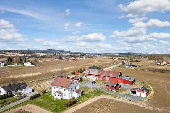 Sjarmerende Minibruk pa Kirkenaer