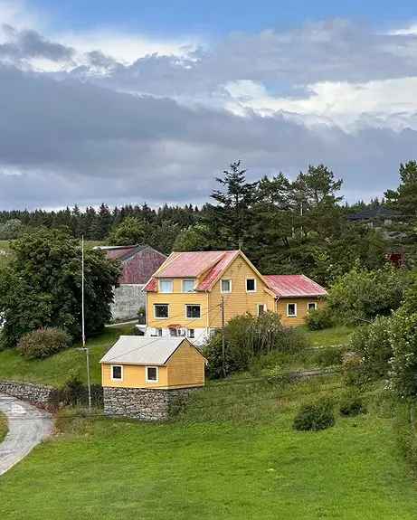 Enebolig 4 soverom Oppusset Solrik Hage Parkering
