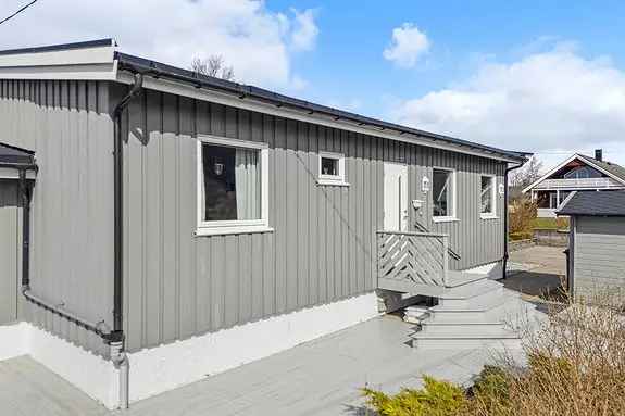 Innholdsrik enebolig Strandvegen 42