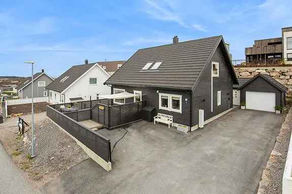 Enebolig Draget - Flott familiebolig med garasje