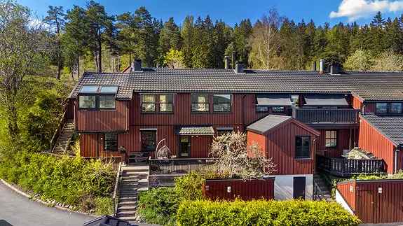 Stor Enderekkehus Tonsenhagen Lillomarka Nærhet 2 Bad Garasje
