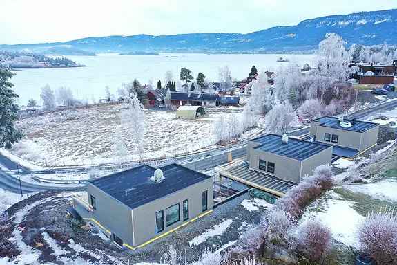 Eneboliger Vik i Hole Sommer 2025